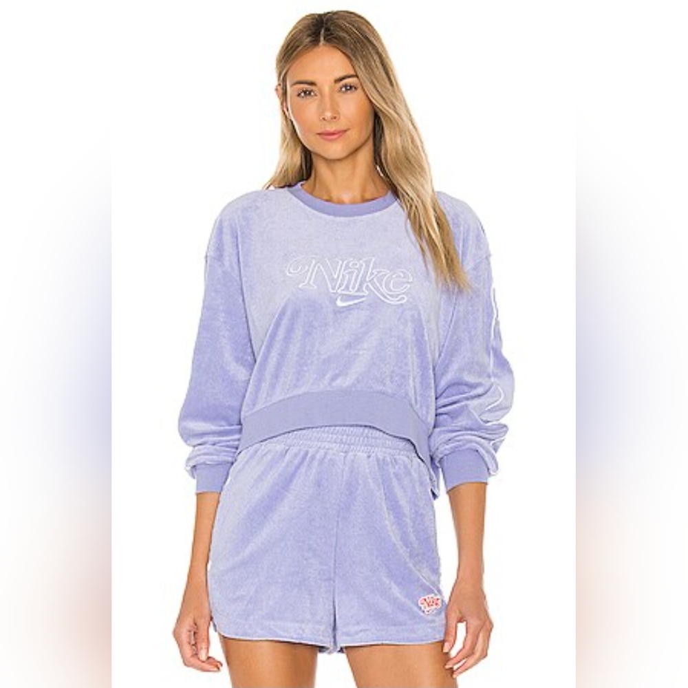 Nike Retro Femme Terry  cropped crewneck in light thistle size M